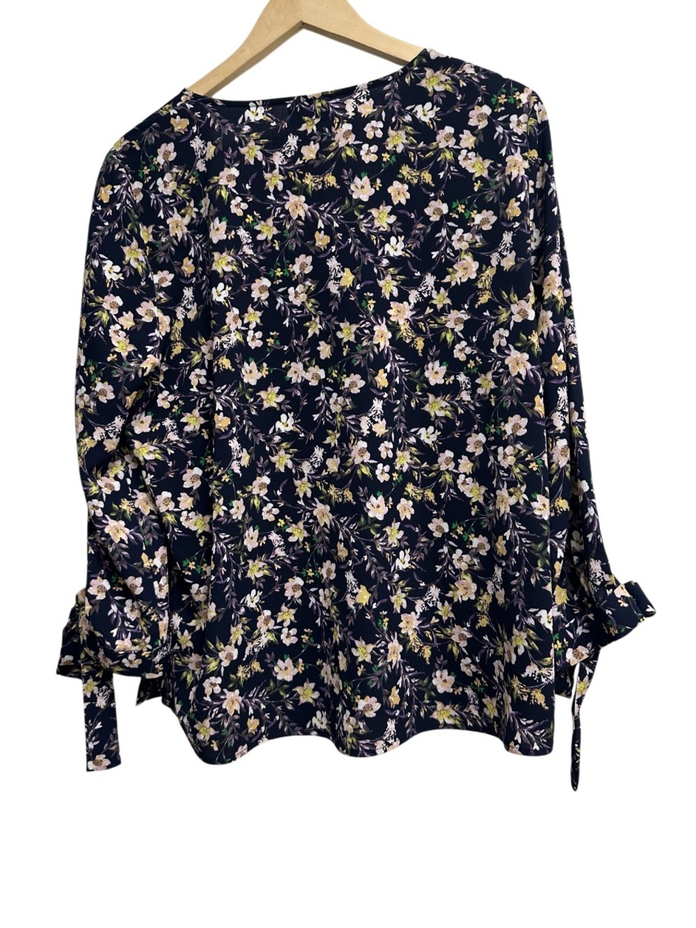 CeCe | Floral Tie Sleeve Blouse Navy Multi | Women's Large Romantic Cottagecore - Picture 6 of 6